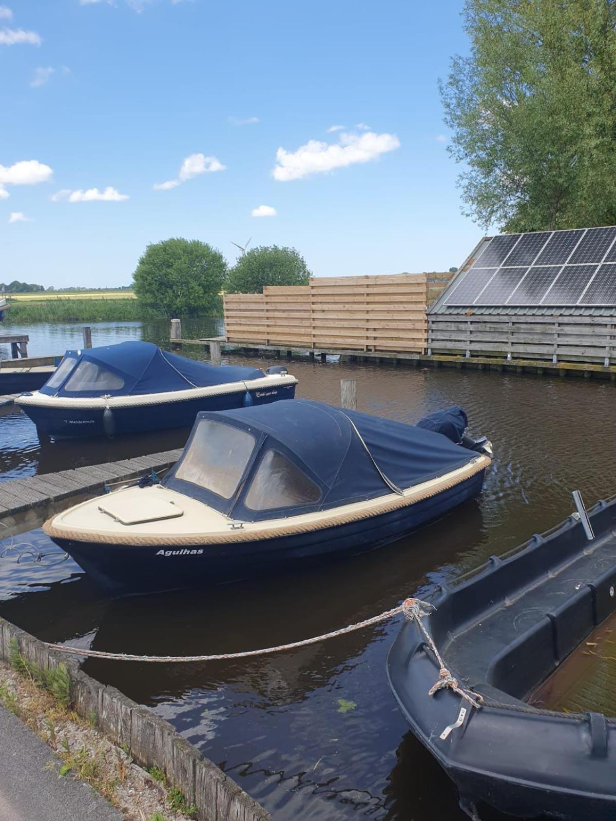 Boat Allemansfreon - Kamperen Op Het Water - Niet Om Mee Te Varen - Read Host Profile-Lees Hostprofiel Jutrijp 외부 사진