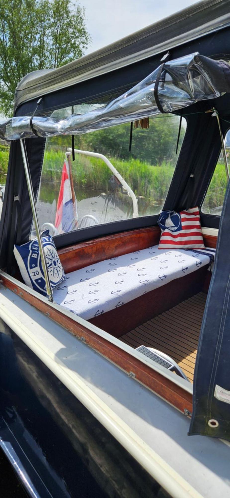 Boat Allemansfreon - Kamperen Op Het Water - Niet Om Mee Te Varen - Read Host Profile-Lees Hostprofiel Jutrijp 외부 사진